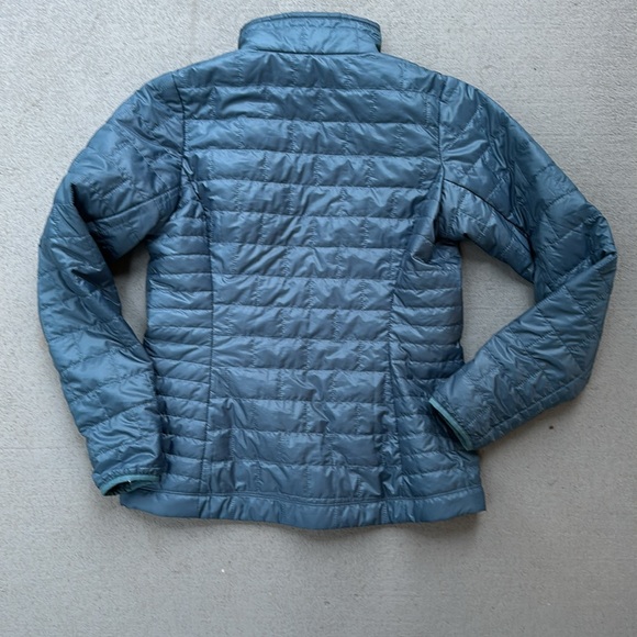 excellent used condition patagonia women’s nano puff jacket - Picture 6 of 7